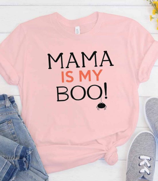 Mama is My Boo Halloween Cool Trending T-Shirt