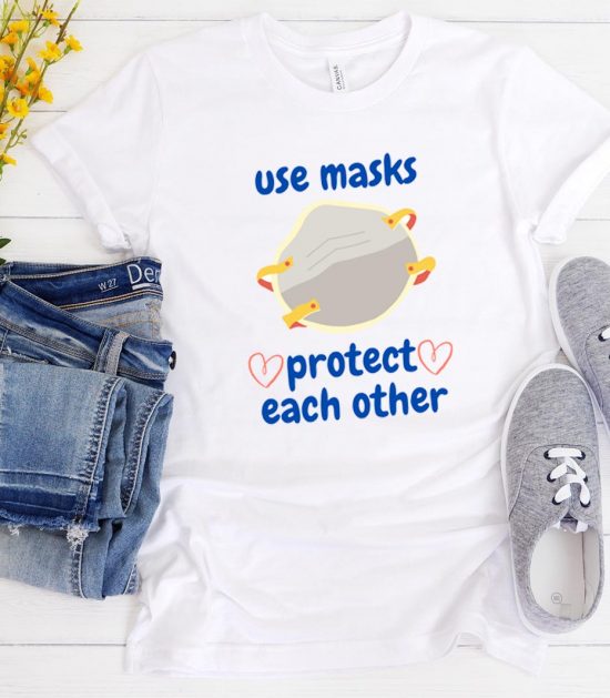 Use masks Cool Graphic Funny Trending T-Shirt