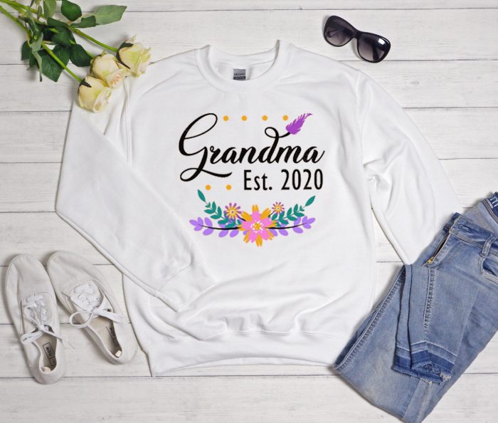 Grandma Est 2020 Cool Trending Sweatshirt