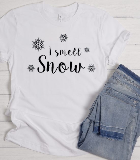 I smell snow Cool Trending T Shirt