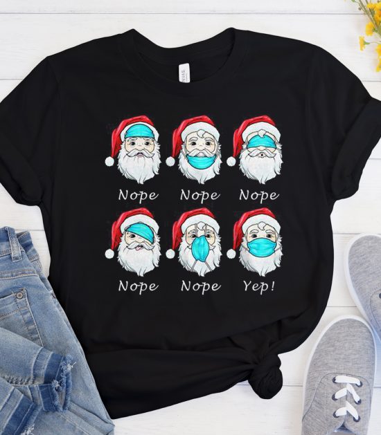 Santa Wearing Mask Wrong Cool Trending graphic T Shirt